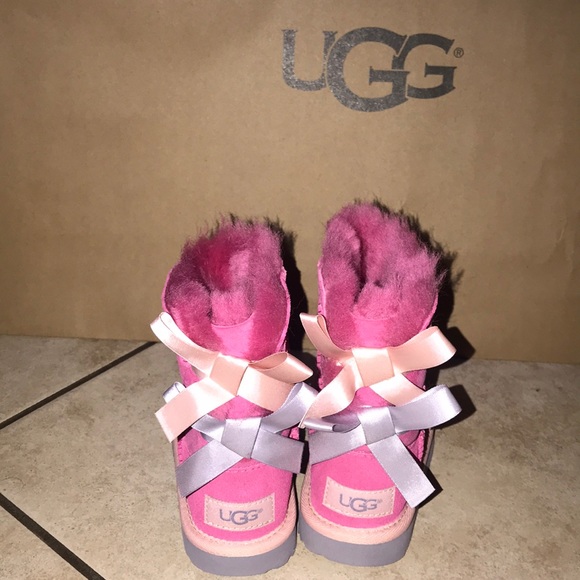 girls pink ugg boots